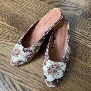 Jeffrey Campbell leather and tapestry slides 8.5 M